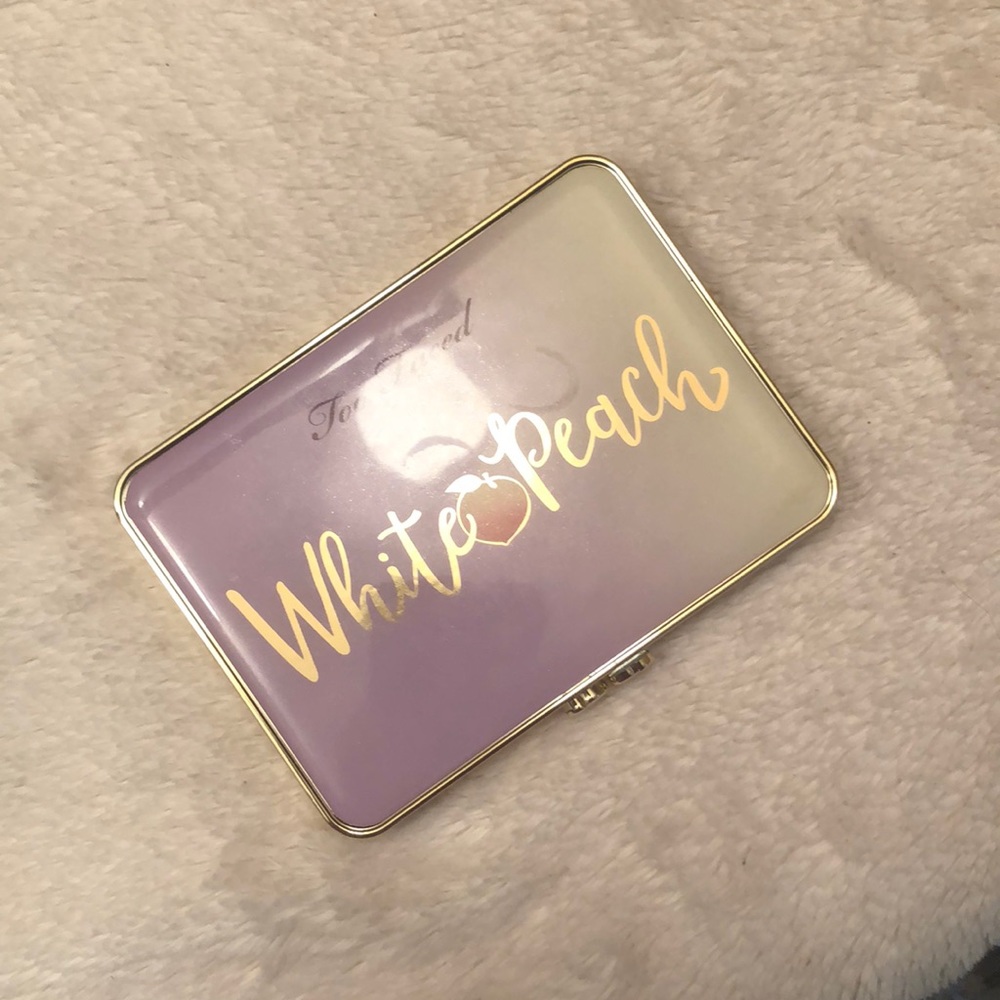 Too Faced - White Peach